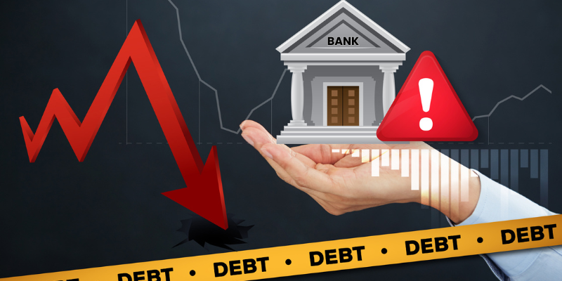 Picture of debt and bank indicating that HMRC can take money if you refuse to pay and have sufficient money in the bank account